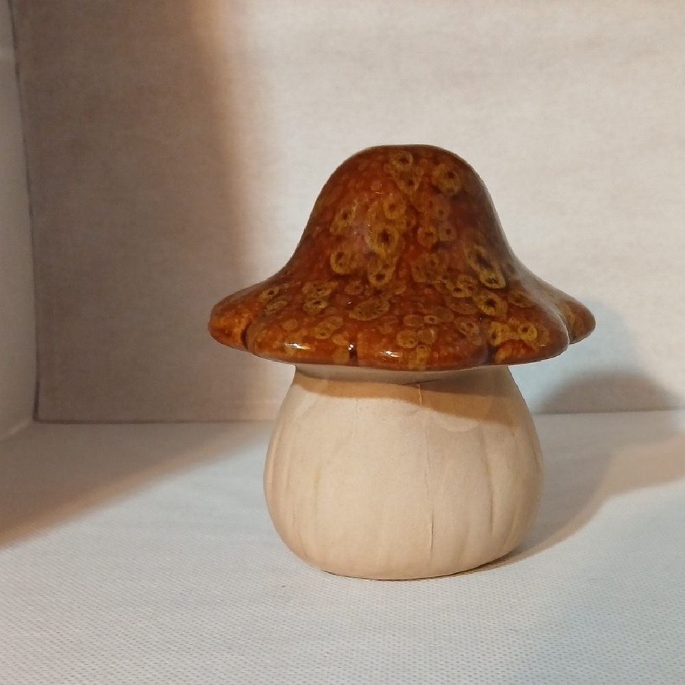 Ceramic Mushroom Figurines - Picture 4 of 7